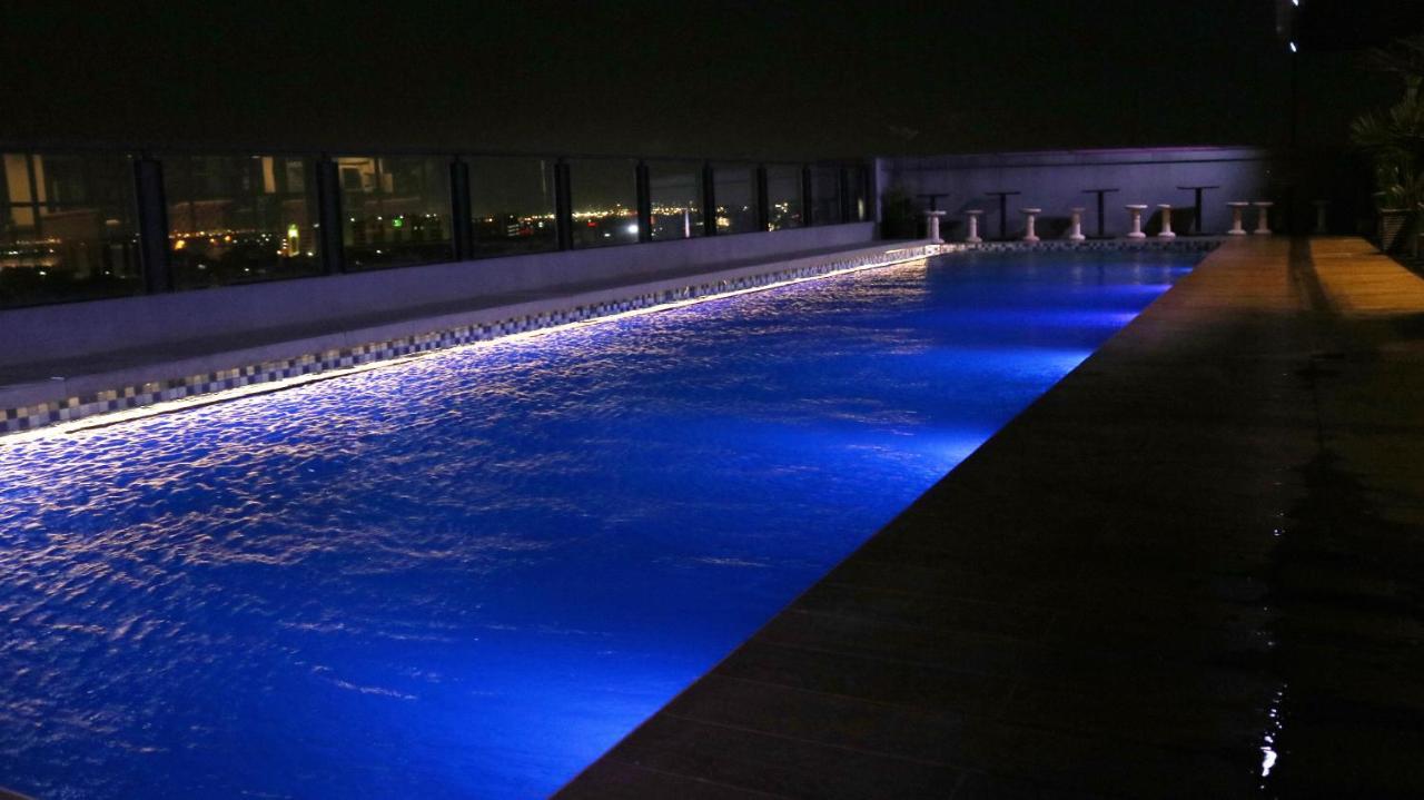 Surabaya River View Hotel Exterior photo