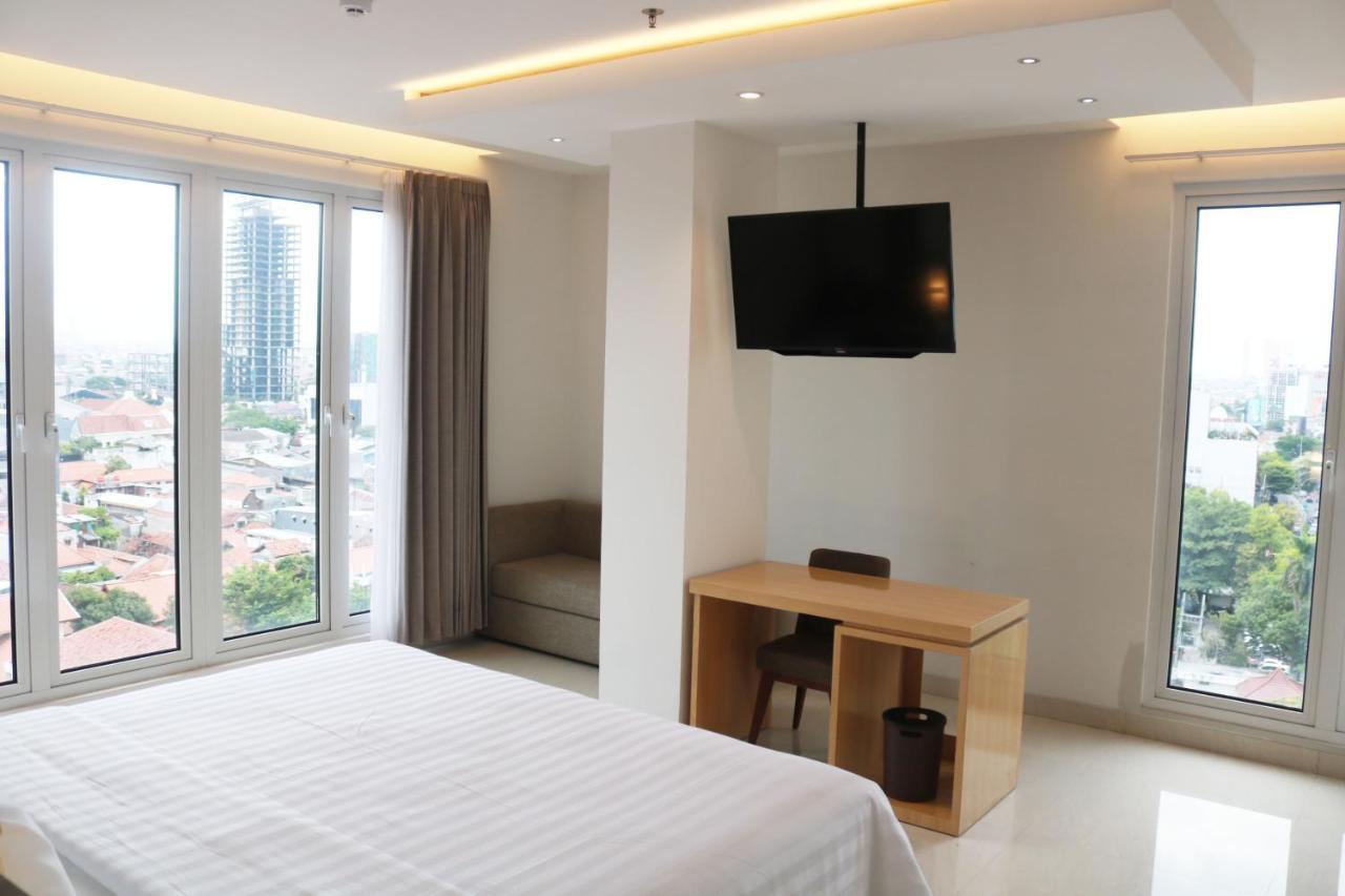 Surabaya River View Hotel Exterior photo