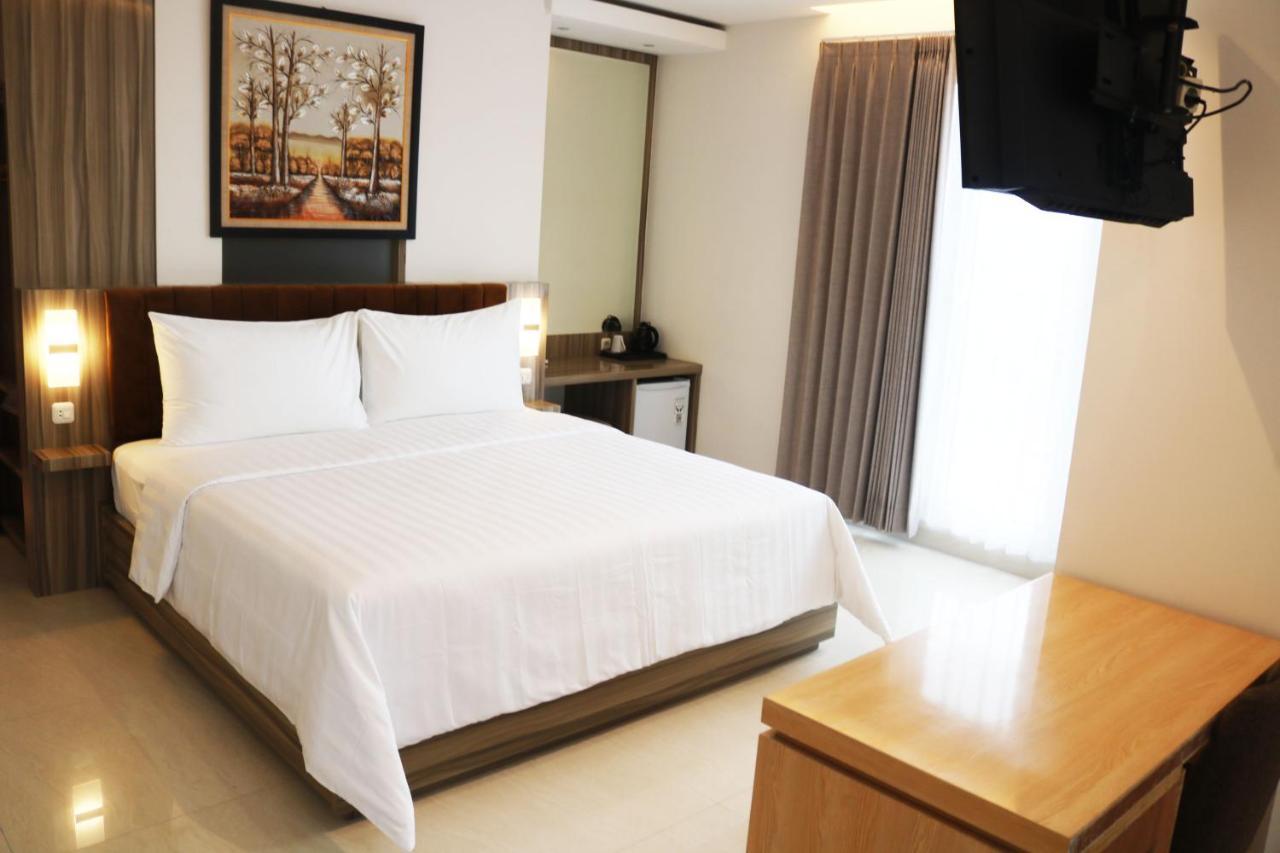 Surabaya River View Hotel Exterior photo