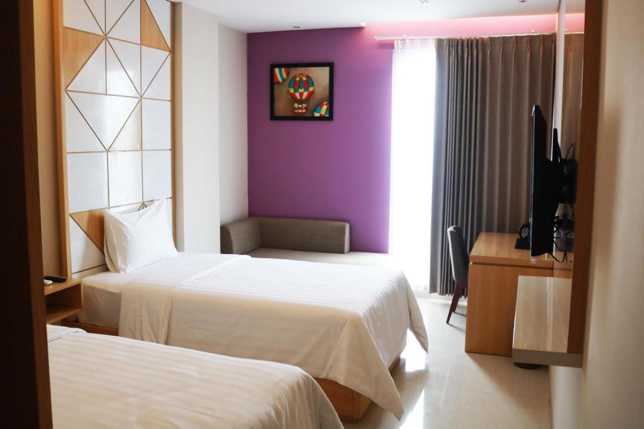 Surabaya River View Hotel Exterior photo