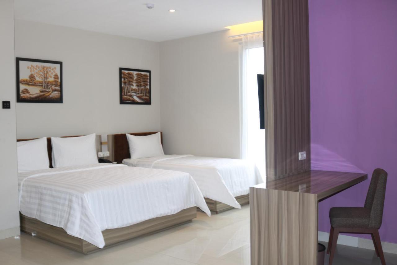 Surabaya River View Hotel Exterior photo