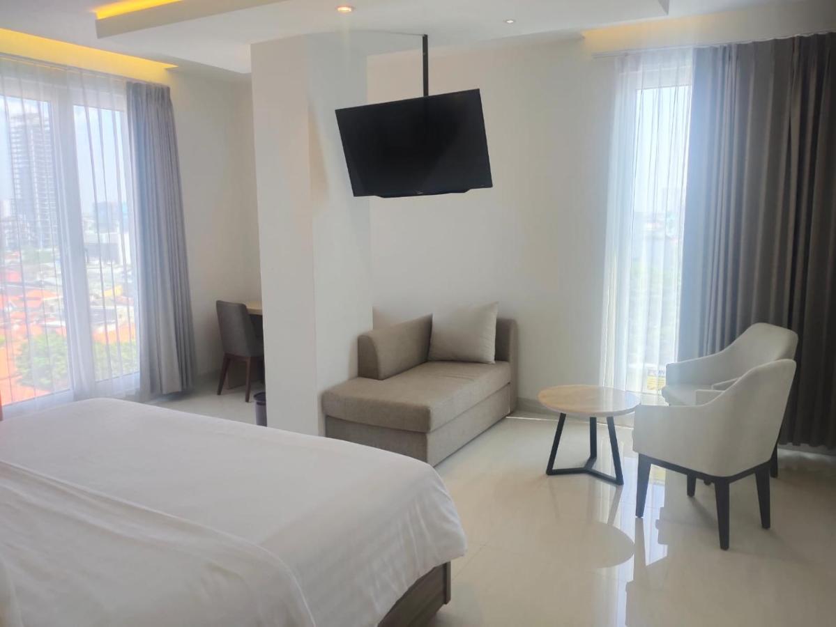 Surabaya River View Hotel Exterior photo