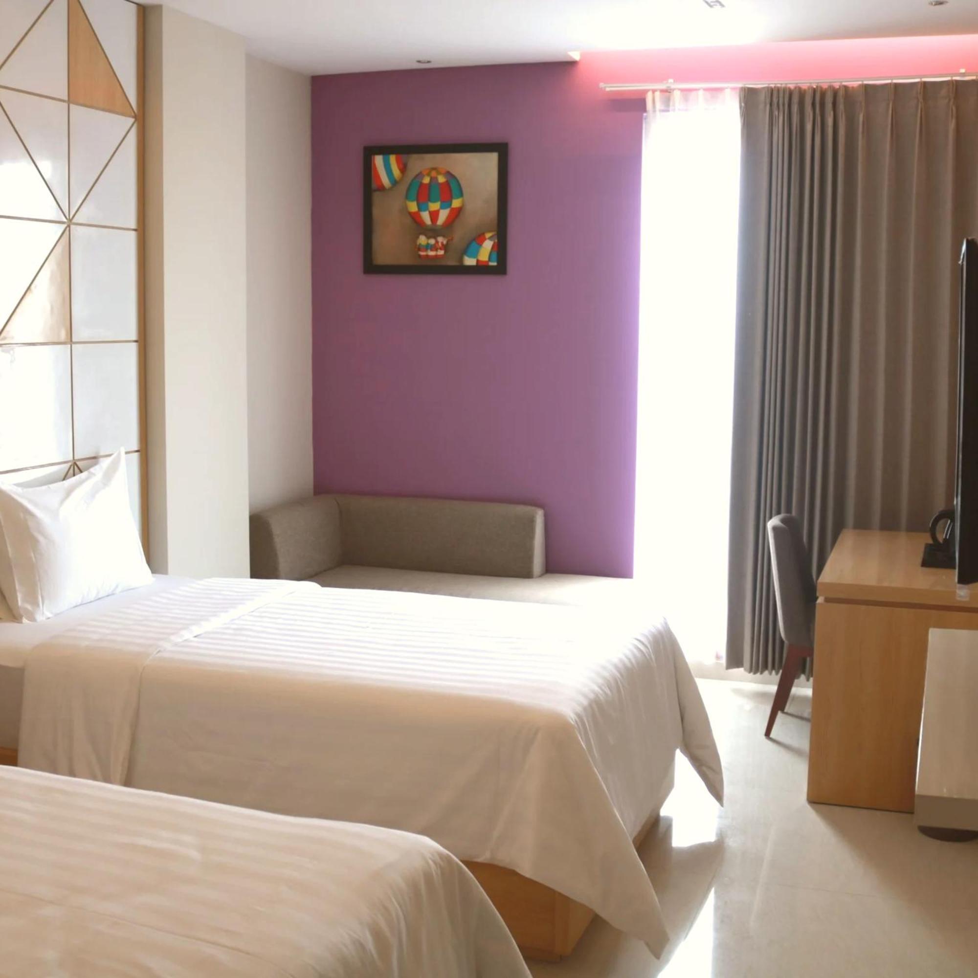 Surabaya River View Hotel Exterior photo